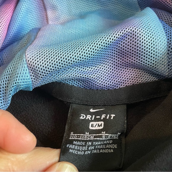Nike girls hoodie size small / rainbow mesh inside of hood - Picture 3 of 6